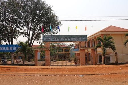 thieu-ta-cong-an-mang-sung-vao-truong-hoc-danh-hoc