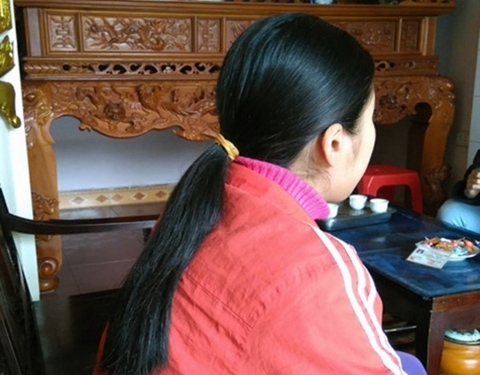 ph&oacute; c&ocirc;ng an x&atilde; hiếp d&acirc;m ch&aacute;u họ