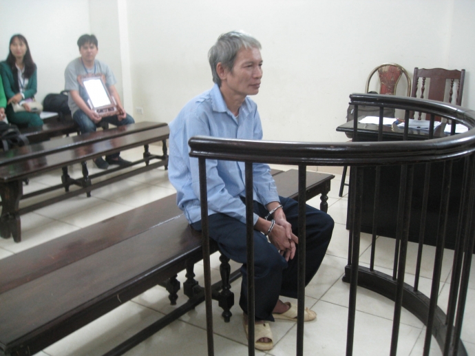 bị c&aacute;o ho&agrave;ng