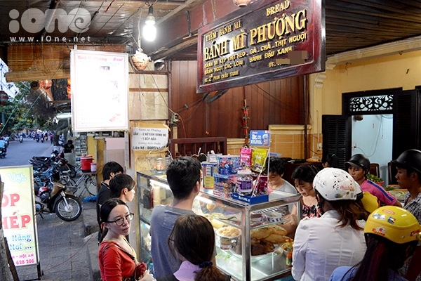 b&aacute;nh m&igrave; Phượng Hội An