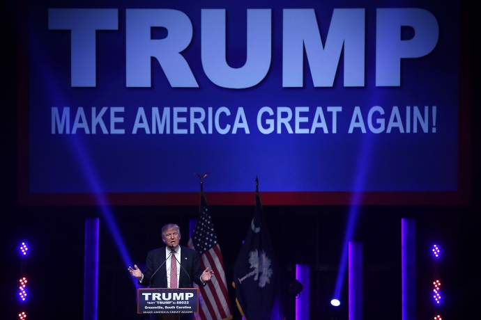 Khẩu hiệu bầu cử của &ocirc;ng Trump. Đưa nước Mỹ vĩ đại