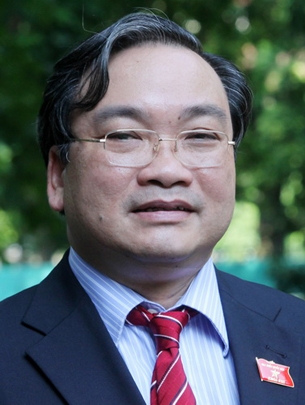 Ho&agrave;ng Trung Hải..