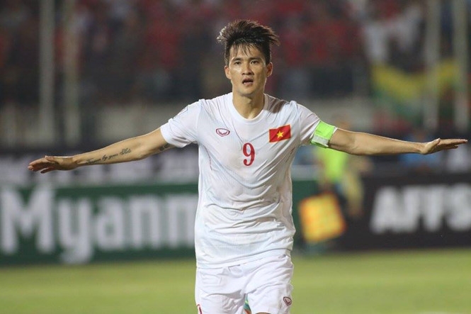 C&ocirc;ng Vinh ghi b&agrave;n ấn định thắng lợi 2-1 cho ĐTVN. 