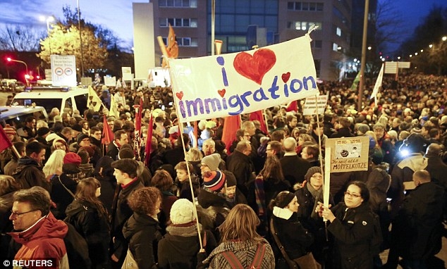 246ED30000000578-3384423-image-a-32_1451943423227