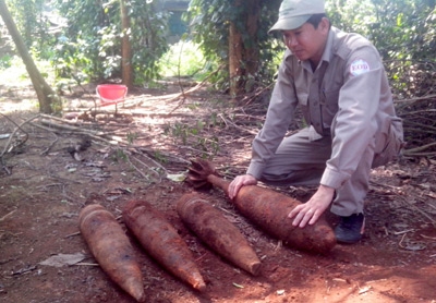 C&aacute;c loại đạn n&agrave;y vẫn c&ograve;n khả năng ph&aacute;t nổ. (Ảnh QĐ