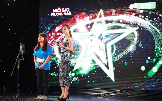 Thi sinh yeu cau Giam khao Dong Nhi dung canh de c