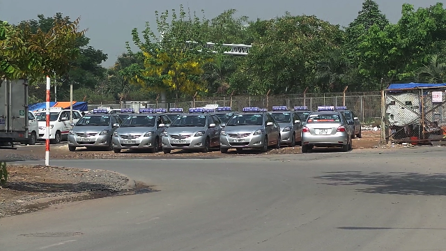 l&uacute;c 9h30 s&aacute;ng 14 4 ng&atilde; 3 Hồng H&agrave; Trường sơn nhiều 