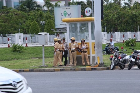 An ninh trước s&acirc;n bay