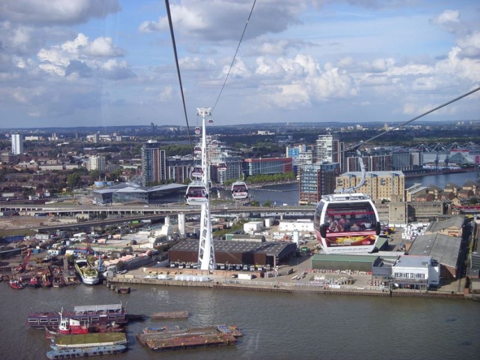 1024px-Emirates_Air_Line_Cable_Car