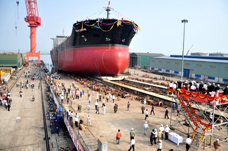 t&agrave;u 53.000 tấn