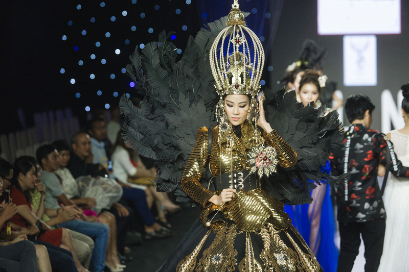 Trang Phục thương hiệu HuTu12