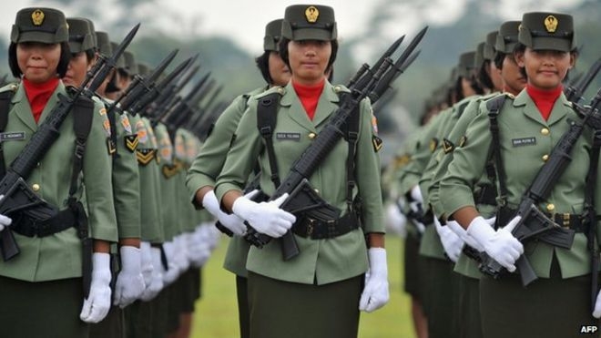 nu quan nhan indonesia