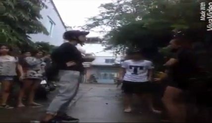 clip-bat-nu-sinh-liem-chan