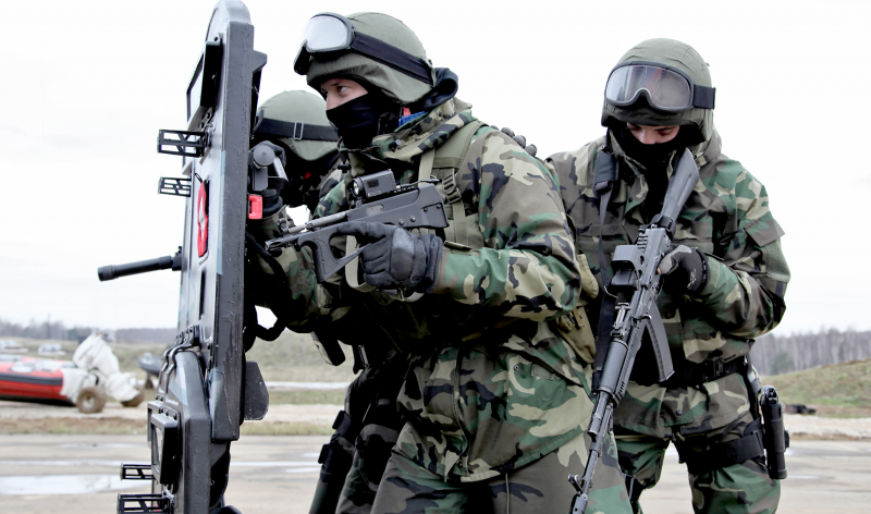 nga-ho-tro-vu-khi-va-luc-luong-dac-nhiem-cho-syria