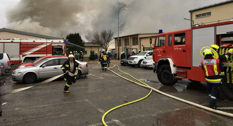 &Aacute;o nổ dương ong gas