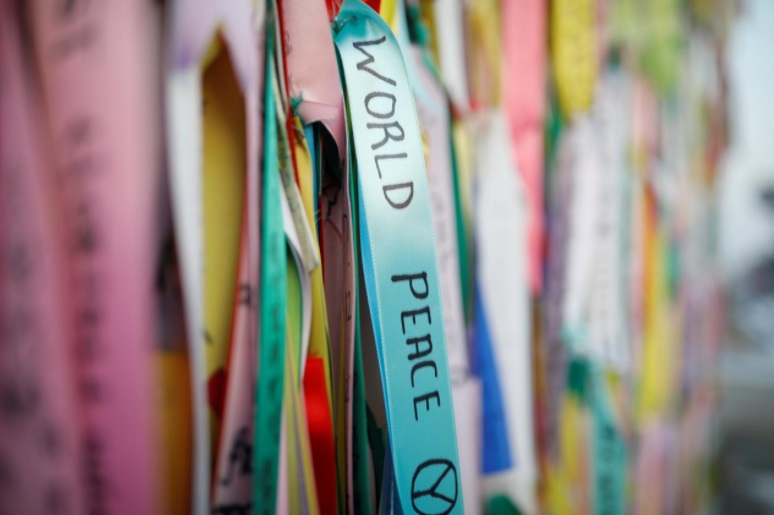 H&ograve;a b&igrave;nh thế giới