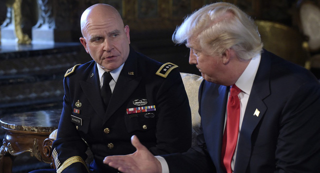 Trump v&agrave; Mcmaster