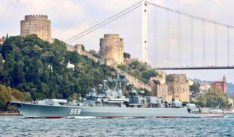 t&agrave;u Nga cập cảng Syria 3