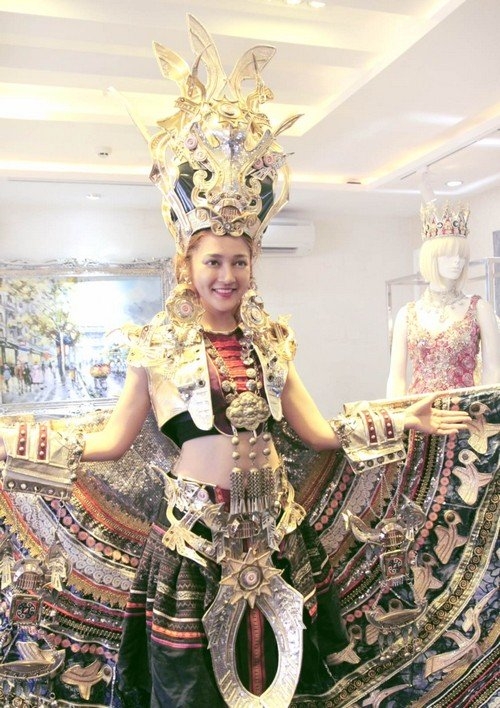 trang-phuc-cua-bao-anh-co-gia-2-ty-dong2