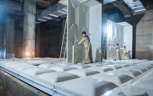 Thi c&ocirc;ng bể nước lắp gh&eacute;p GRP