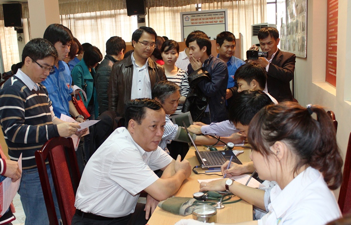 Đ&atilde; c&oacute; hơn 200 c&aacute;n bộ, nh&acirc;n vi&ecirc;n của Tổng c&ocirc;ng ty đăng k&yacute; tham gia hiến m&aacute;u.
