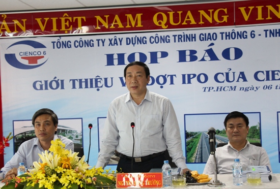 Thứ trưởng Bộ GTVT Nguyễn Hồng Trường chủ tr&igrave; họp b&aacute;o IPO Cienco6