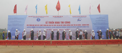 Lễ động thổ triển khai thi công