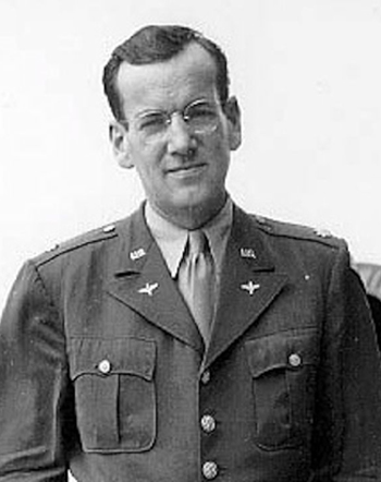 Nhạc sĩ huyền thoại người Mỹ Glenn Miller.