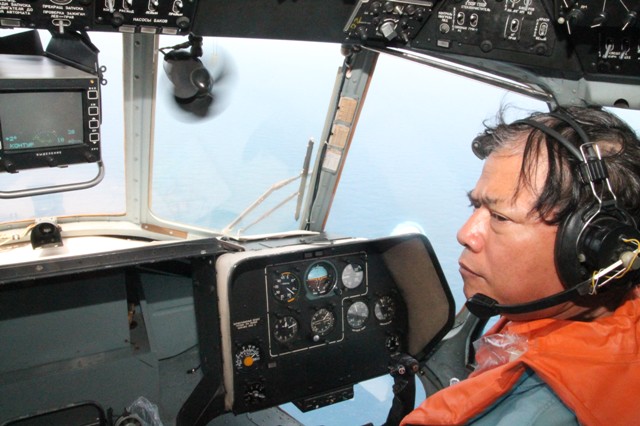 Tổ l&aacute;i đ&atilde; quần thảo mấy ng&agrave;y nay tr&ecirc;n biển