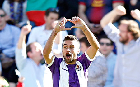 F. Rossi ghi b&agrave;n thắng duy nhất gi&uacute;p Valladolid chiến thắng 1-0 trước Barcelona