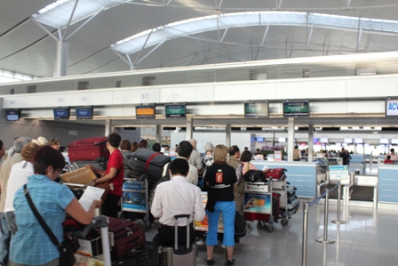 Tất cả c&aacute;c Cảng h&agrave;nh kh&ocirc;ng đều đ&atilde; &aacute;p dụng biện ph&aacute;p an ninh cấp độ 1 để đảm bảo tuyệt đối an to&agrave;n