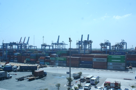 T&acirc;n cảng S&agrave;i G&ograve;n hiện l&agrave; nh&agrave; khai th&aacute;c cảng container h&agrave;ng đầu Việt Nam