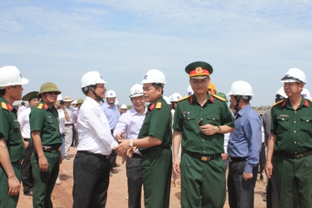 C&aacute;c nh&agrave; thầu nhanh ch&oacute;ng triển khai thiết bị, nh&acirc;n lực tại c&ocirc;ng trường