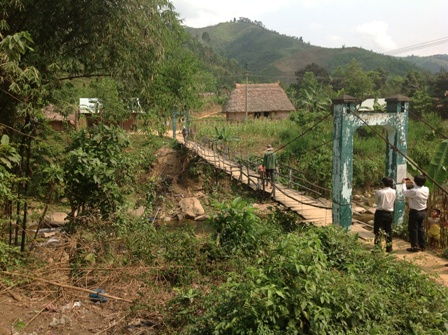 Huyện Đ&ocirc;ng Giang c&oacute; 18 cầu treo