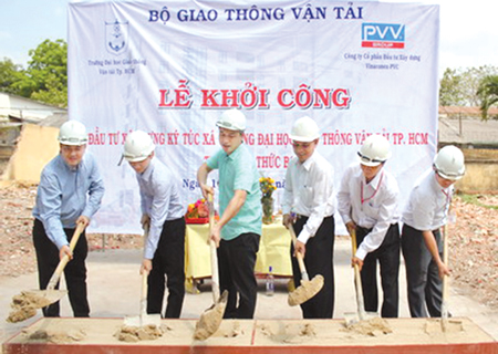 Khởi c&ocirc;ng x&acirc;y dựng k&yacute; t&uacute;c x&aacute; sinh vi&ecirc;n Trường Đại học GTVT TP HCM
