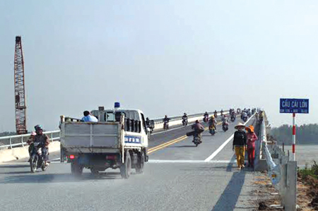 Công trình cầu Cái Lớn, Cái Bé vượt tiến độ 4 tháng