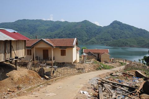 Người d&acirc;n b&ecirc;n hồ thủy điện cảm nhận r&otilde; rung chấn