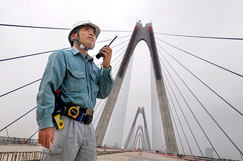 Những người thợ cầu Việt Nam đang dần l&agrave;m chủ c&aacute;c c&ocirc;ng nghệ tiến tiến sau dự &aacute;n cầu Nhật T&acirc;n