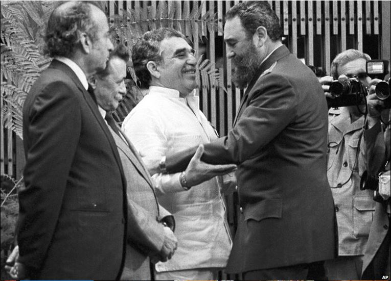 &Ocirc;ng cũng là bạn lãnh đạo Cuba Fidel Castro, một mối quan hệ m&agrave; Garcia Marquez nhấn mạnh l&agrave; dựa tr&ecirc;n niềm đam m&ecirc; văn học. 
