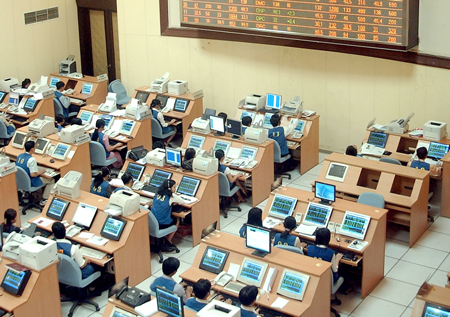 Hai phi&ecirc;n sụt giảm của thị trường chứng kho&aacute;n tuần qua đ&atilde; l&agrave;m &ldquo;bốc hơi&rdquo; th&agrave;nh quả t&iacute;ch lũy cả th&aacute;ng trời của nhiều cổ phiếu