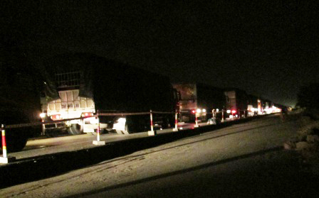 Cảnh kẹt xe tr&ecirc;n QL1 d&agrave;i hơn 10km