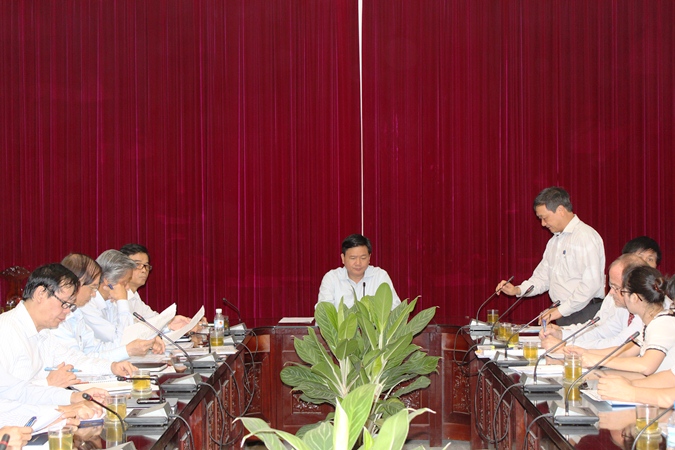 Bộ trưởng Bộ GTVT Đinh La Thăng chủ tr&igrave; cuộc họp.