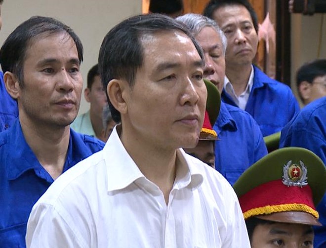 T&ograve;a tạm dừng tuy&ecirc;n &aacute;n Dương Ch&iacute; Dũng v&agrave; đồng phạm