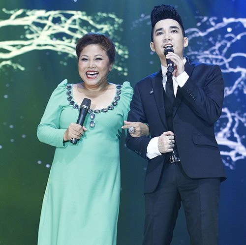 Siu Black bất ngờ t&aacute;i xuất tươi r&oacute;i trong liveshow Quang H&agrave;