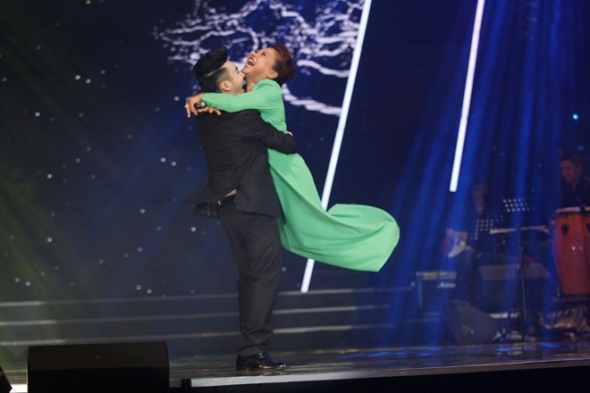 C&ocirc; c&ograve;n khiến kh&aacute;n giả bất ngờ khi sở hữu v&oacute;c d&aacute;ng v&ocirc; c&ugrave;ng thon gọn v&agrave; mi nhon hơn xưa.