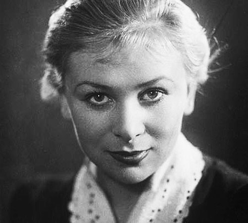 Valentina Serova - nguồn cảm hứng b&agrave;i thơ Đợi anh về