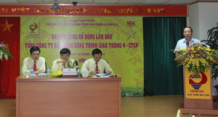 Thứ trưởng Nguyễn Hồng Trường phát biểu chỉ đạo tại đại hội