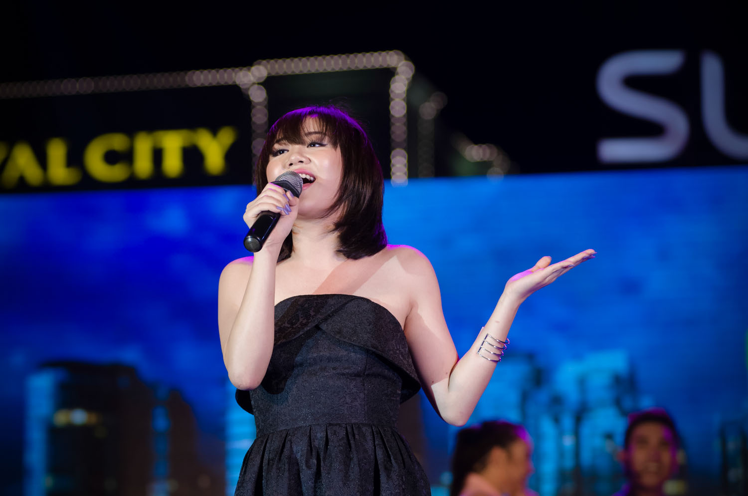 Văn Mai Hương cũng g&oacute;p giọng trong vở nhạc kịch. 