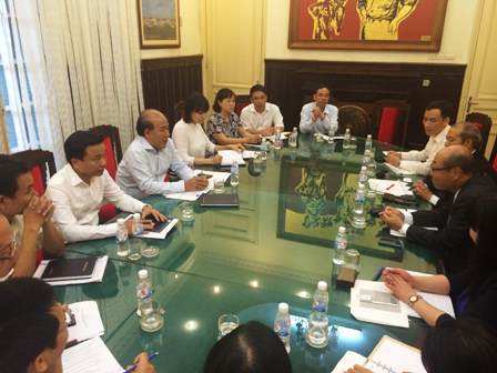 Thứ trưởng Bộ GTVT Nguyễn Văn C&ocirc;ng tiếp trưởng đại diện Itochu tại Việt Nam