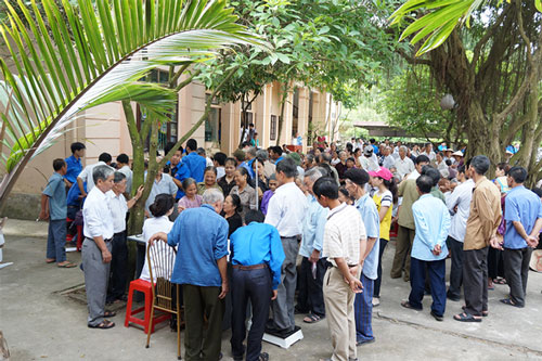 8h s&aacute;ng h&agrave;ng trăm